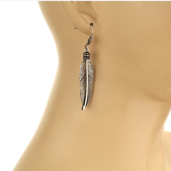 Western Feather Fish Hook Earrings - Picture 2 of 2